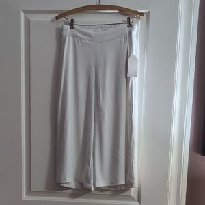 Universal Standard NWT Size 2-4 White Elvo Double Luxe Culottes